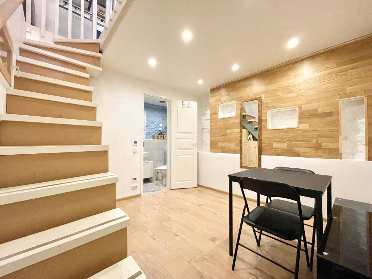 Cosy Studio In Historical Building. City Center Apartment Талин Екстериор снимка